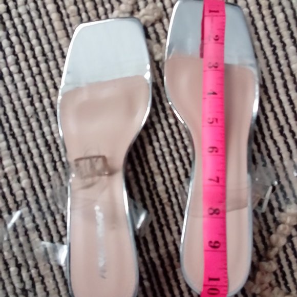 SUBTLE SILVER MIRROR PERSPEX BLOCK MID HEELS - Picture 7 of 13